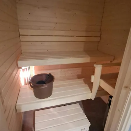 아파트 For 1 With Sauna 코콜라